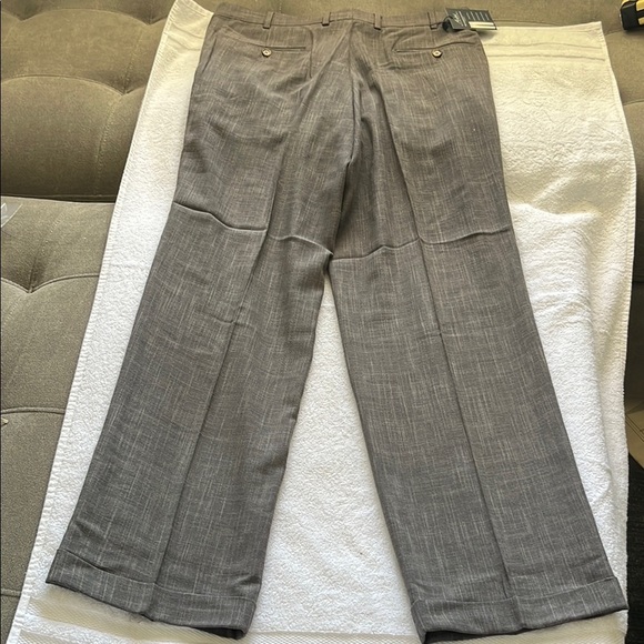 Ralph Lauren Gray Dress Pants with Classic Straight-Leg Cut - Picture 8 of 12
